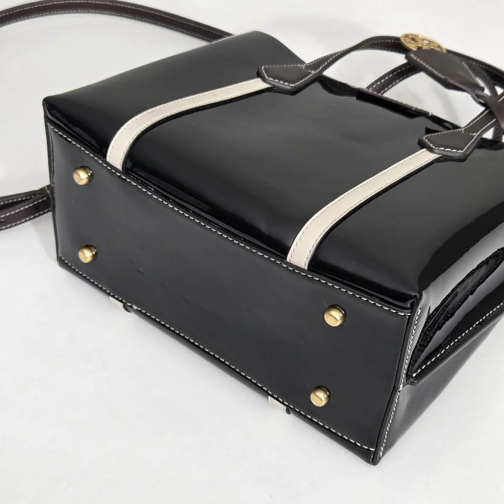 EXCELLENT TORY BURCH PERRY PATENT SMALL TRIPLE COMPARTMENT TOTE BAG - BLACK